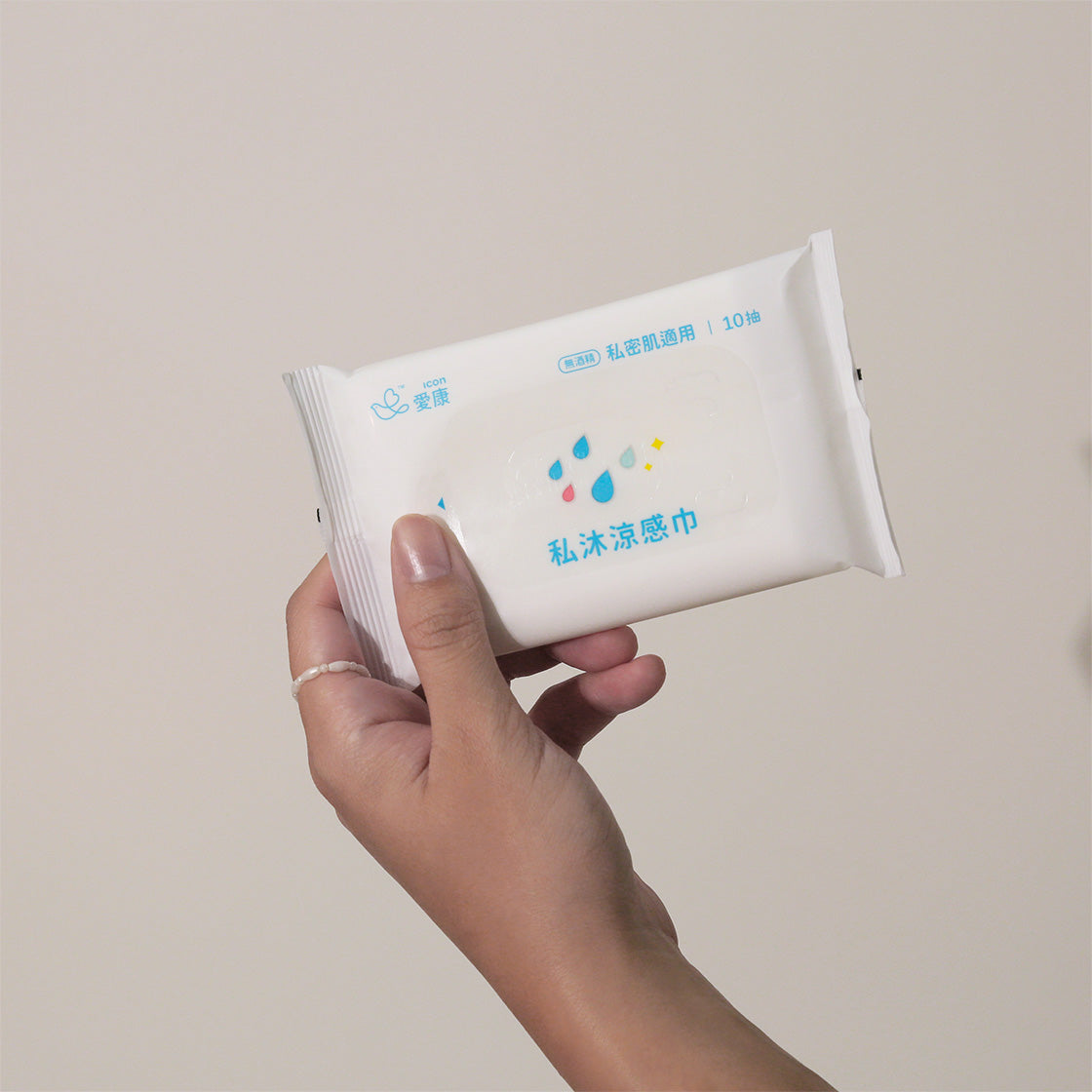 ICON Intimate Area Cleansing Cooling Wipes - Pack of 10 Sheets