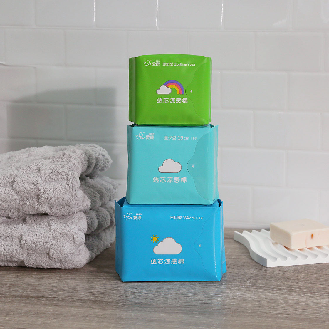 ICON Cooling Sanitary Napkin - Regular Flow Type 24cm