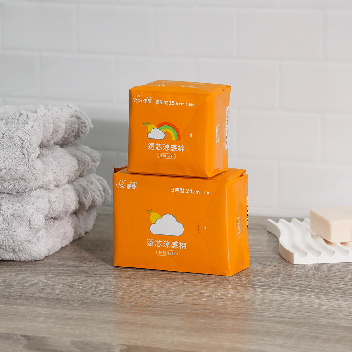 ICON Cooling Sanitary Napkin - Lemon Orange Party - Fruit Scented Pantyliner 15.5cm