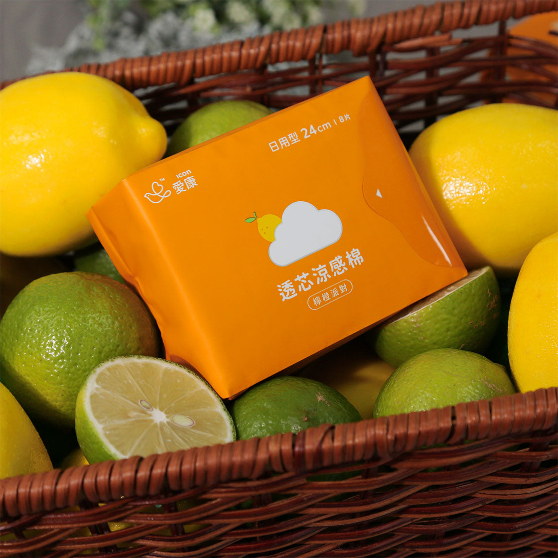 ICON Cooling Sanitary Napkin - Lemon Orange Party - Fruit Scented Day Use 24cm